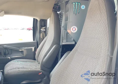 2016 Chevrolet Express 2500 Work Van из США, поврежденный, VIN 1GCWGAFF6G1319690